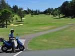 De scooter pelos campos de golfe de Bermuda
